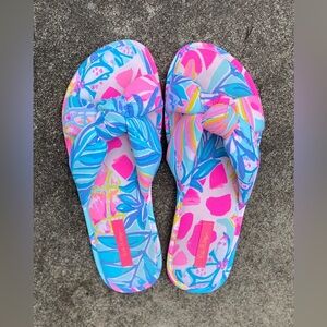 Lilly Pulitzer Printed Pool Slippers, Size L/XL (9/10)